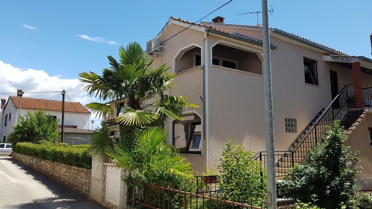 Familija Cvitkovic Apartment Funtana Exterior foto